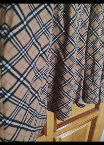 Burberry desenli elbise - Görsel 4