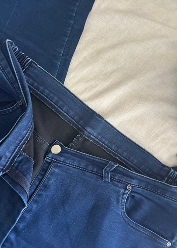 48 Beden Kadın Lacivert Kemerli Dar Kesim Midi Kot Pantolon