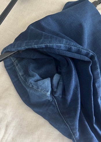 Diğer Kadın Lacivert Kemerli Dar Kesim Midi Kot Pantolon