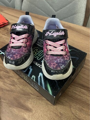 Skechers Ayakkabı