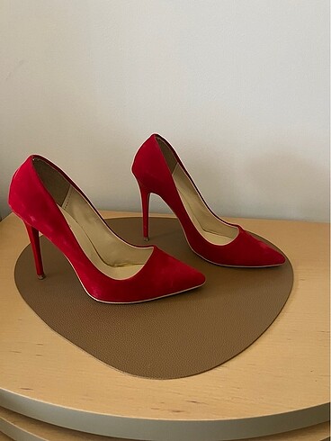 Diğer Kırmızı Süet Stiletto