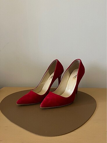 Kırmızı Süet Stiletto