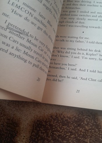 Earthdark - Monica Hughes - Görsel 5