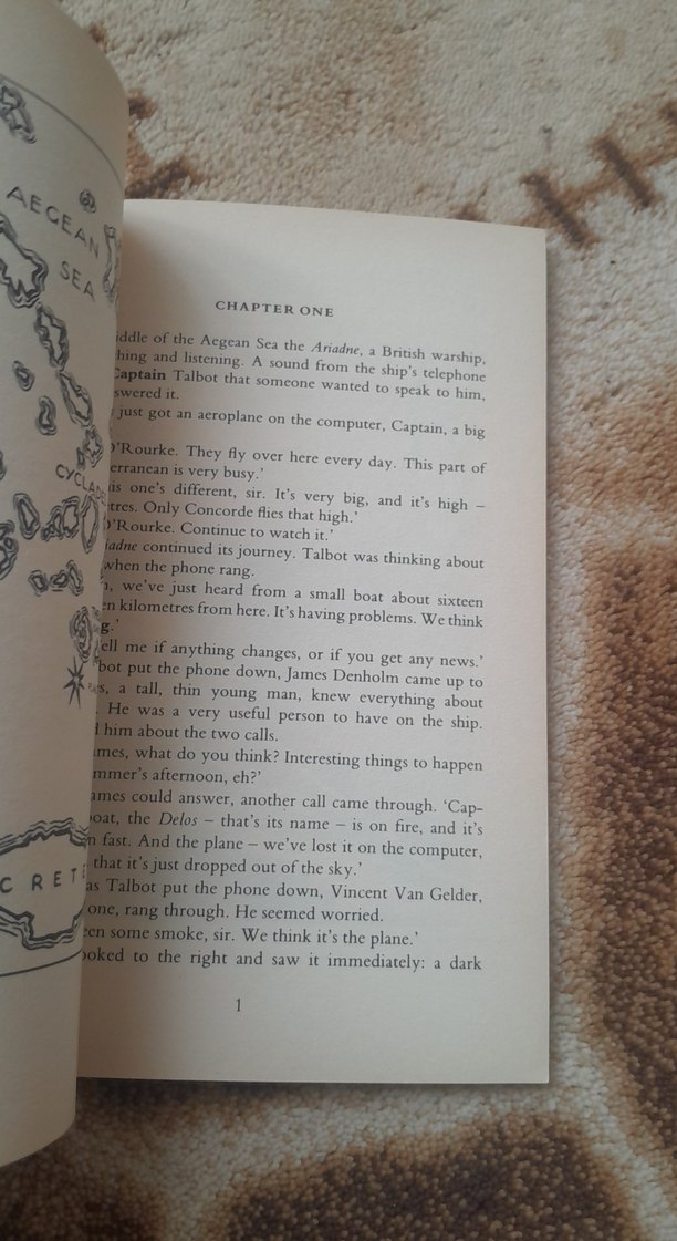 Santorini - Alistair MacLean - Görsel 3