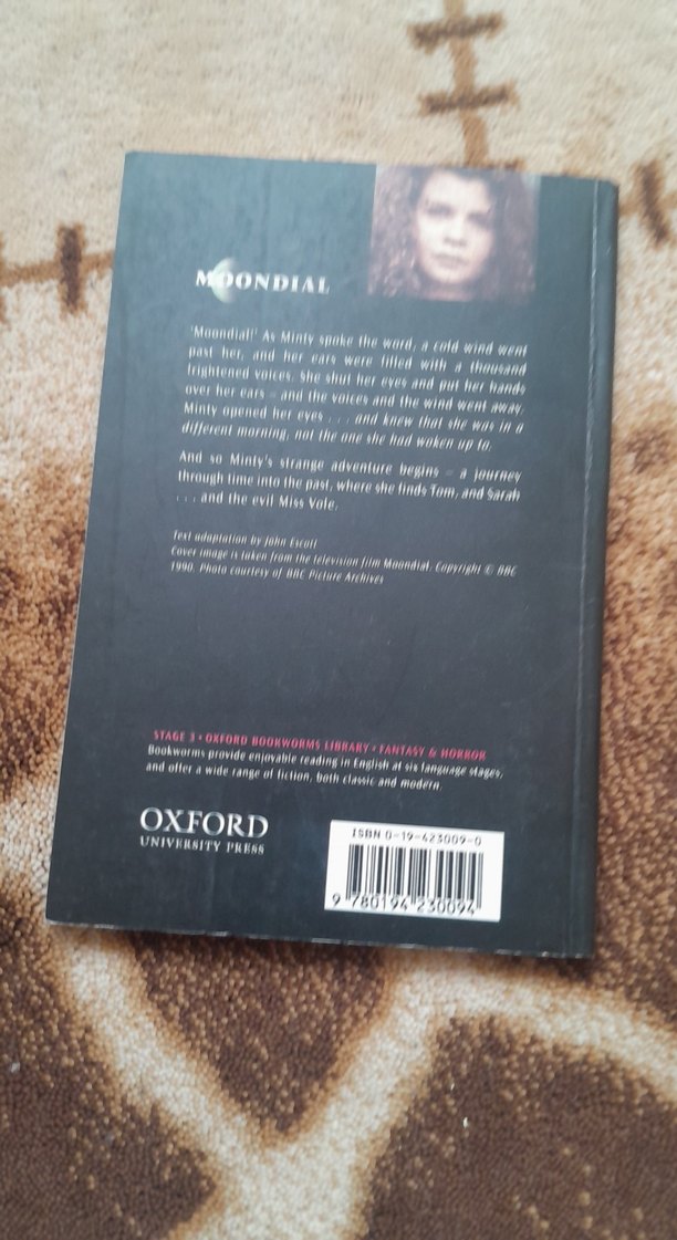 Moondial - Helen Cresswell - Görsel 4