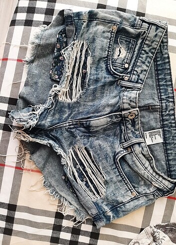 H&M şort 