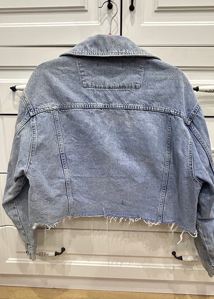 Yırtmaçlı kot ceket - Görsel 2