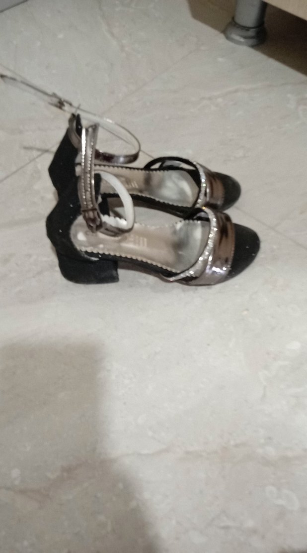 Siyah Yılan Desenli Dolgu Topuklu kız çocuk Ayakkabı - Görsel 2