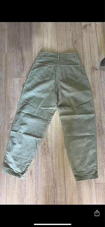 32 Beden yeşil Renk Zara yeşil pantolon