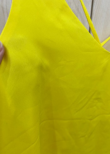 Sarı V Yaka Kolsuz Mini Bluz - Görsel 4