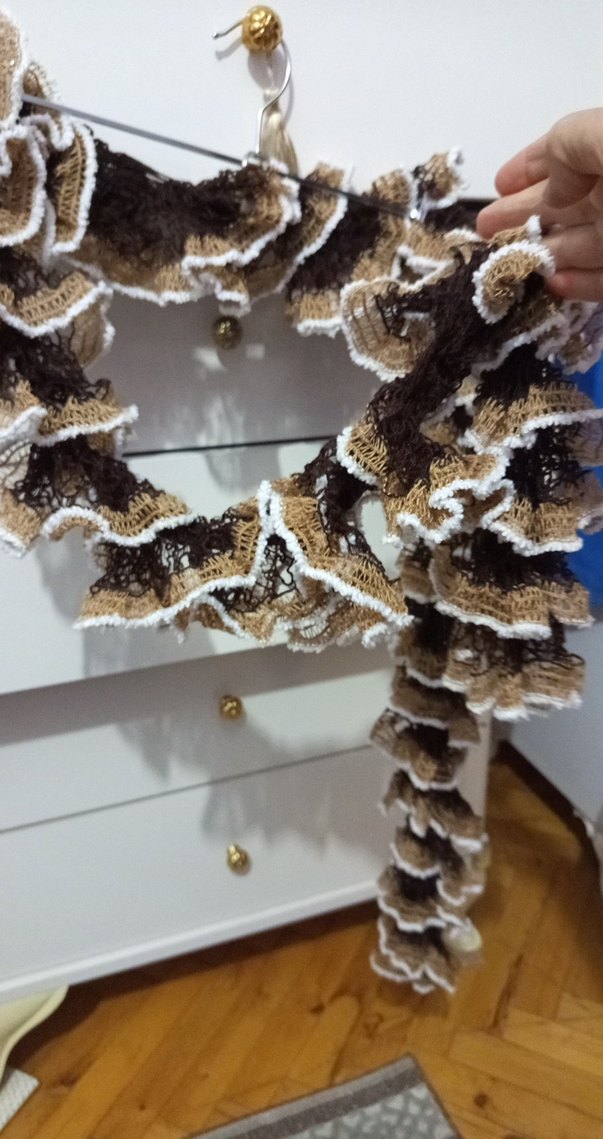 Kadın Kahverengi Fırfırlı Triko Şal - Görsel 5