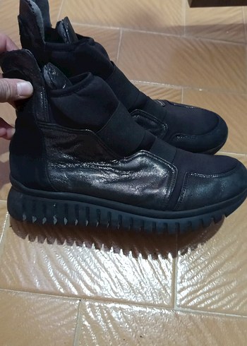 Siyah Kadın Bot - Görsel 10