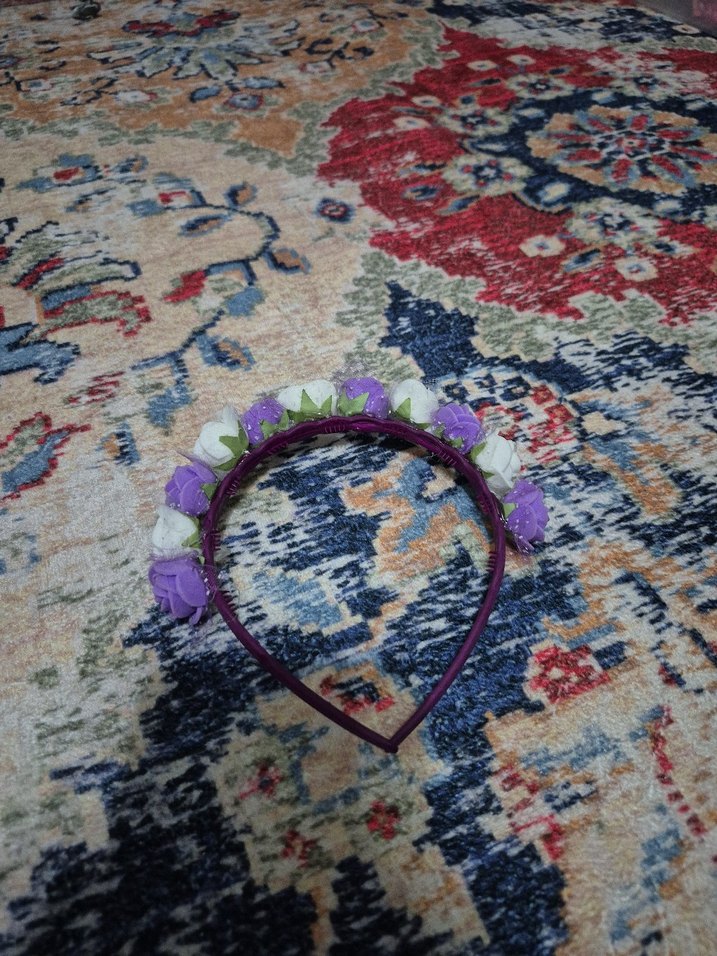 Mor Boncuklu Örgü Çiçekli Plastik Tacı - Görsel 2