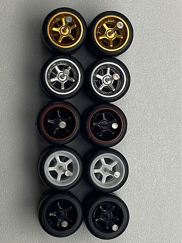 Beden Renk Kaucuk teker 1/64 Araçlar için