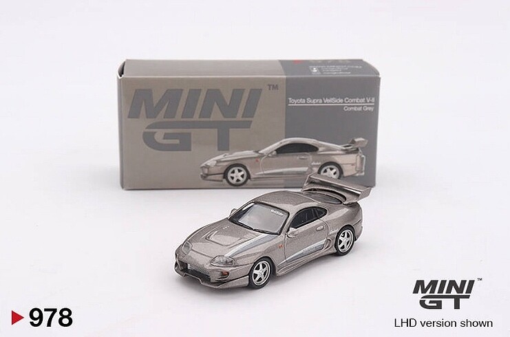 ROXY ve Daha fazlası Mini GT