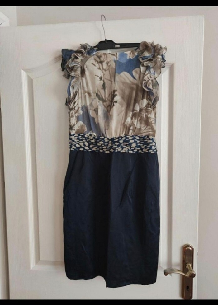 Gece elbisesi fırfırlı kol - Görsel 2