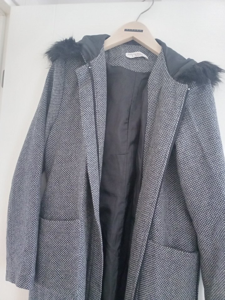 Gri Uzun Yün Kadın Kaban Kürklü Kapüşonlu - Görsel 2