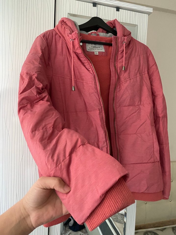 Pembe Kapüşonlu Kadın Mont - Görsel 3