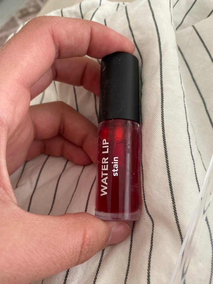 Flormar Koyu Kırmızı Ruj - Görsel 3