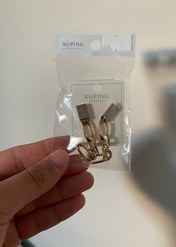 Beden Zincir Detaylı Uzun Altın Küpeler