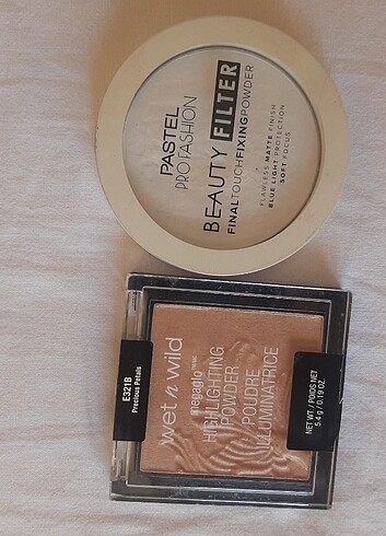 Wet n Wild Heighleiter ve Pastel Transparan Pudra