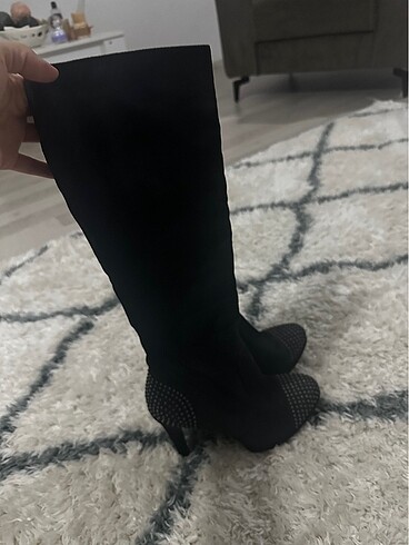Siyah çizme