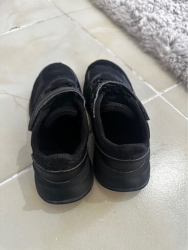 30 Beden Adidas çocuk spor ayakkabı 30 numara