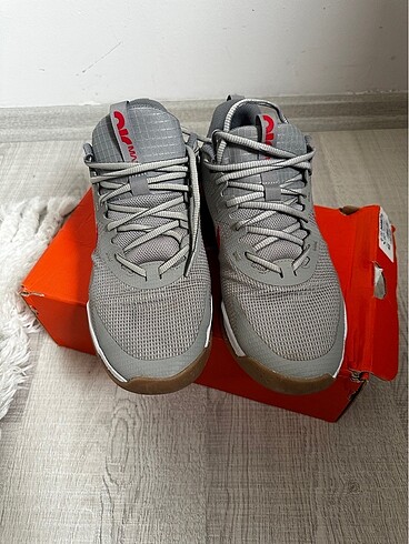 42 Beden Nike spor ayakkabı