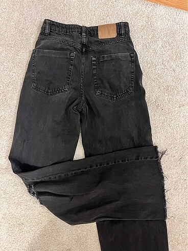 34 Beden siyah Renk bershka pantolon