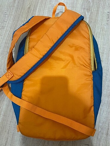 Beden turuncu Renk Orjinal marka sırt çantası