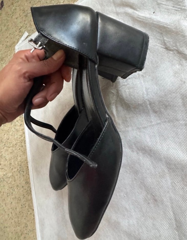 Siyah Tokalı Kadın Topuklu Akşam Ayakkabısı - Görsel 2