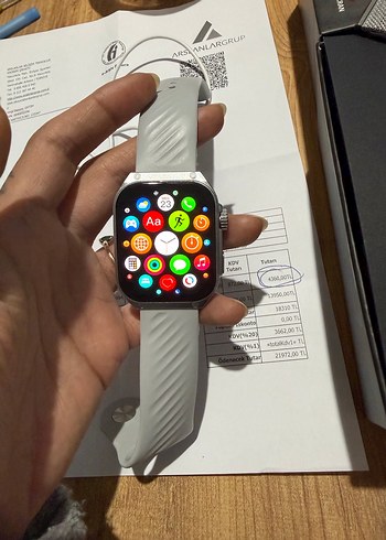 Gri Akıllı Saat ve Manyetik Kayış - Görsel 3