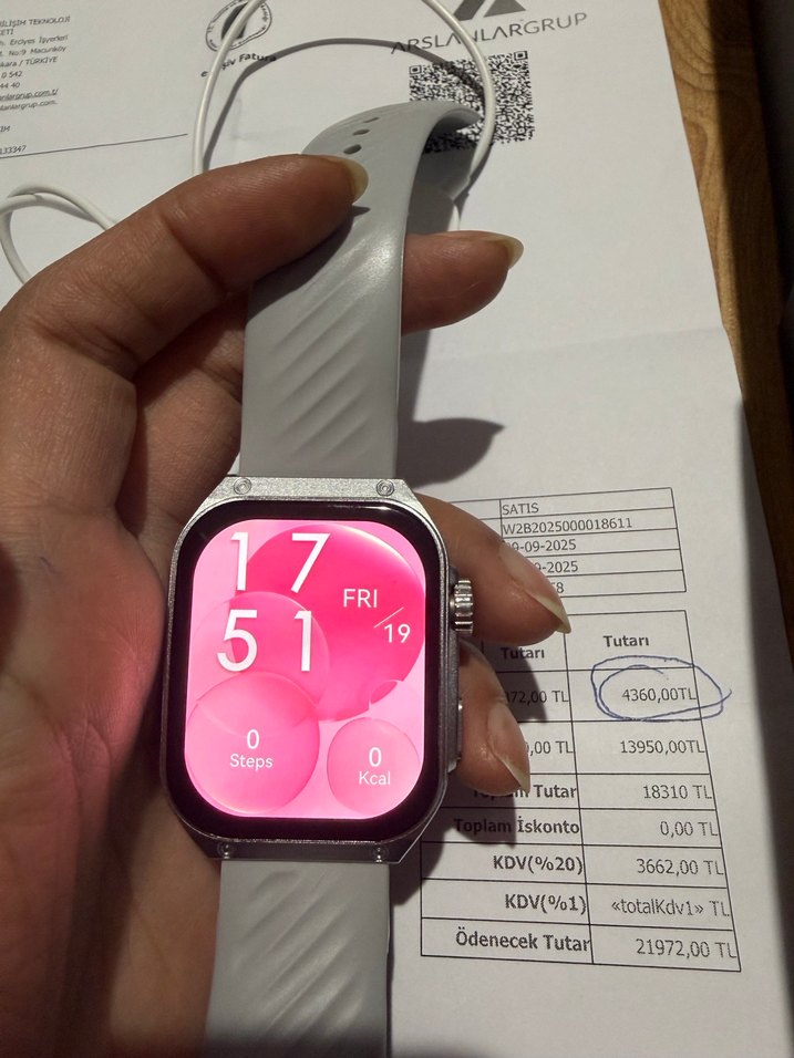 Gri Akıllı Saat ve Manyetik Kayış - Görsel 2