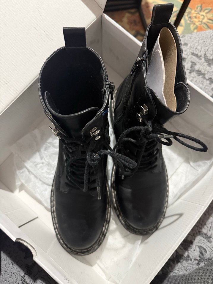 Catwalk bot kutusunda - Görsel 4