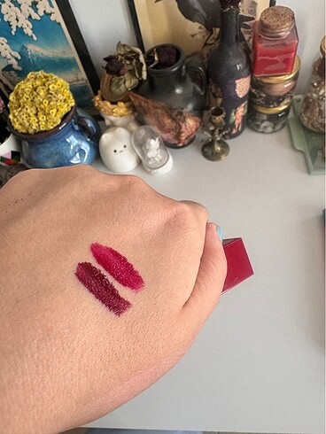  Beden bordo Renk Maybelline Vinyl Ink 50 Wicked