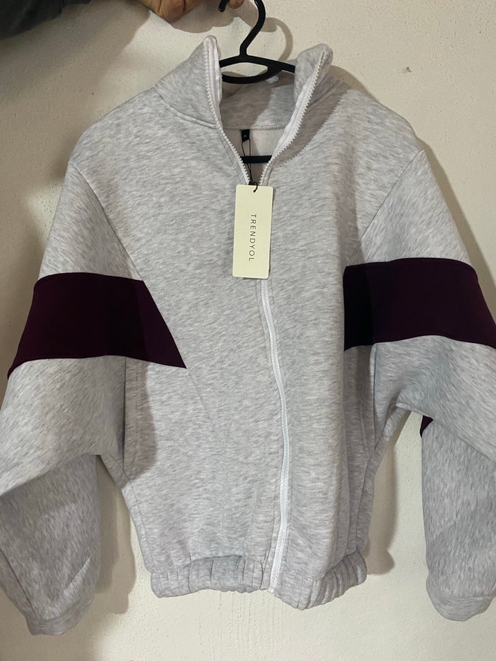 Gri Yüksek Yakalı Fermuarlı Sweatshirt - Görsel 2