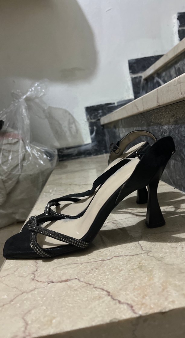 Siyah Süet Stiletto Topuklu Kadın Ayakkabı - Görsel 2