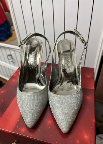 Gri Tokalı İnce Topuklu Abiye Ayakkabı - Görsel 2