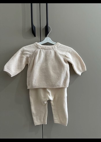 H&M H&M 2 Parçalı Krem Renkli Bebek Örgü Takım (2-4 Ay)