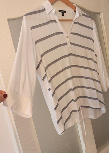 Kadın Beyaz Gri Çizgili Kısa Kollu Gömlek - Görsel 3