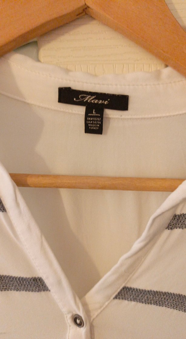 Kadın Beyaz Gri Çizgili Kısa Kollu Gömlek - Görsel 2