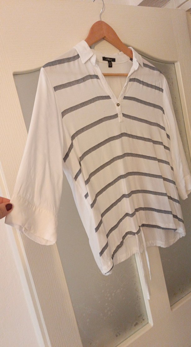 Kadın Beyaz Gri Çizgili Kısa Kollu Gömlek - Görsel 3