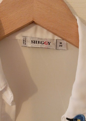 Düğmeli Beyaz Uzun Kollu Kadın Gömlek - Görsel 2