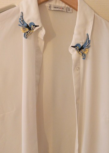 Düğmeli Beyaz Uzun Kollu Kadın Gömlek - Görsel 3