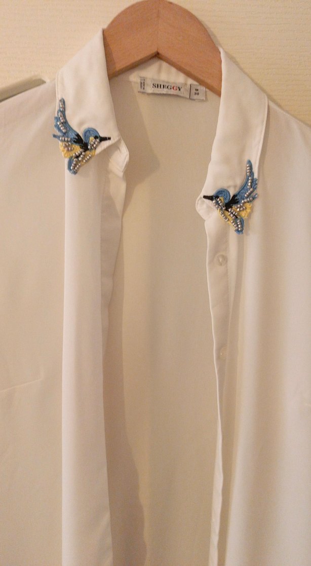 Düğmeli Beyaz Uzun Kollu Kadın Gömlek - Görsel 3