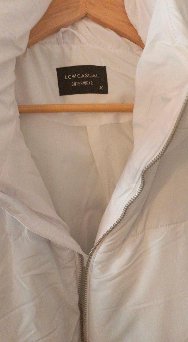 Beyaz Düğmeli Kadın Ceket - Görsel 2