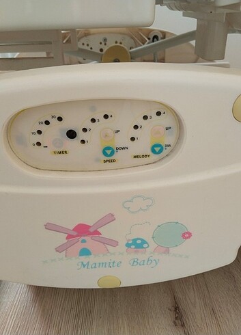 Beden ten rengi Renk Müzikli sallanan mama koltuğu aynı zamanda anne yani kademe olar
