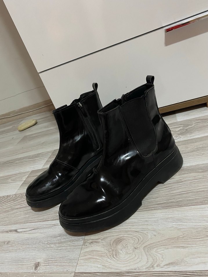 Parlak Siyah Platform Topuklu Kadın Bot - Görsel 2