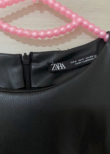 Deri Üstü Pilili Siyah Uzun Elbise - Görsel 3