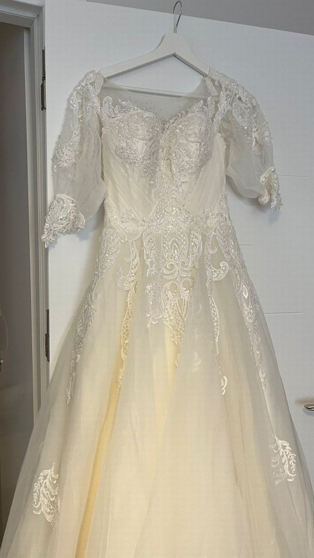 Uzun Kollu Straplez A Kesim Beyaz Gelinlik - Görsel 2